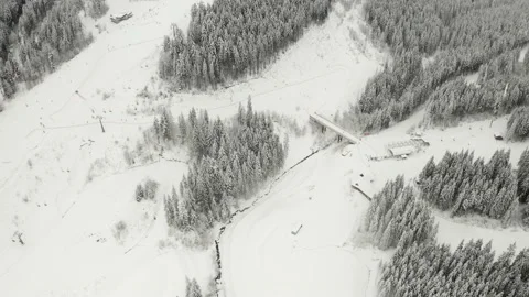 Flight over the ski resort at night Vídeos de archivo 170793595