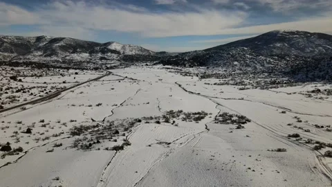 Flight over snowy Vídeos de archivo 147028908