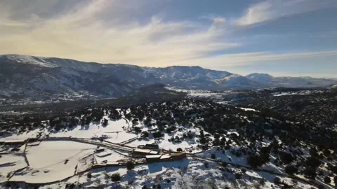 Flight over snowy mountains Vídeos de archivo 147027508