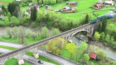 Flight over the stone bridge Vídeos de archivo 171420444