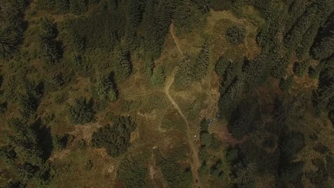 Flight over the trail to the top of the mountain Video stock 95770329