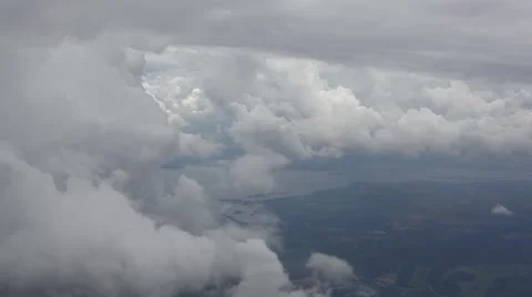 Flight through clouds Vidéo 52850592