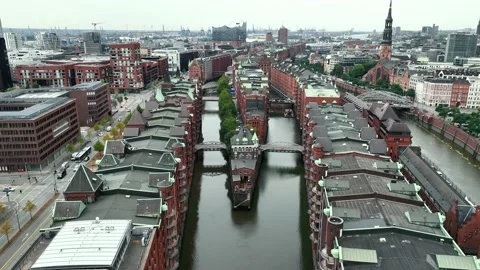 Flight through the Warehouse district, downtown in Hamburg, Germany. 库存影片 237528866