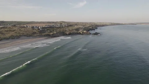 Flight towards coast just after dawn Video stock 204732445