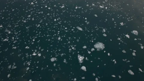 Flight towards a glacier Vidéo 96378284