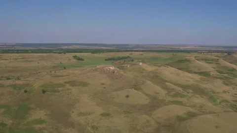 Flight under hills Video stock 94724891