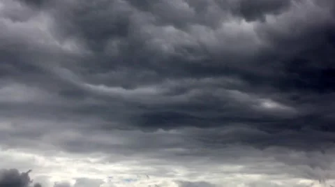 Flight under thunderstorm dark clouds Vidéo 52851662