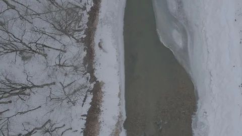 Flight under winter river Stock-Footage 94724425