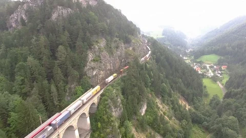 Flights over the Austrian 動画素材 86098009