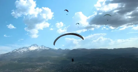 Flights with Paragliding 스톡 동영상 196727321