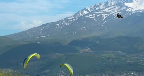 Flights with Paragliding Video stock 196735736