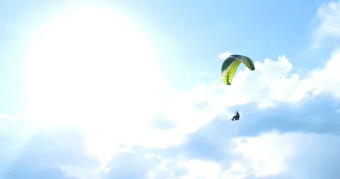 Flights with Paragliding 動画素材 196736826