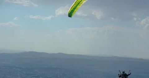 Flights with Paragliding 動画素材 196754745