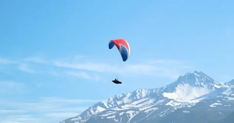 Flights with Paragliding 動画素材 196792096