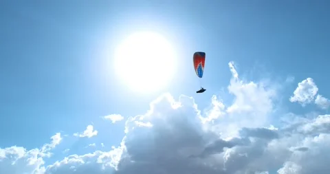 Flights with Paragliding 動画素材 196794384