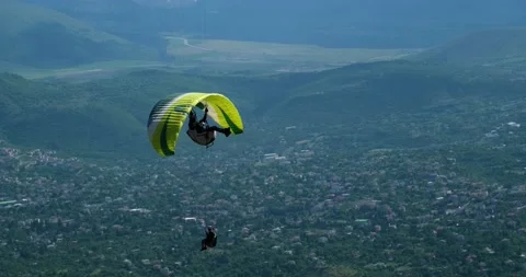 Flights with Paragliding 動画素材 196794754