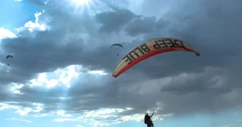 Flights with Paragliding 動画素材 196805775