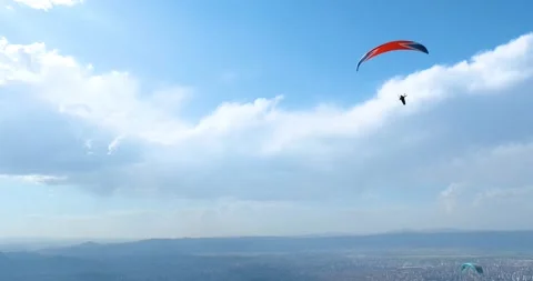 Flights with Paragliding 動画素材 196811782