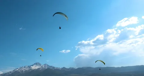 Flights with Paragliding 動画素材 196812083