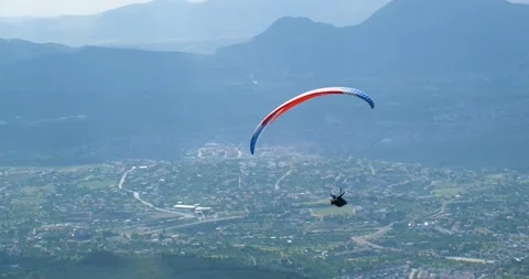 Flights with Paragliding 動画素材 196813271