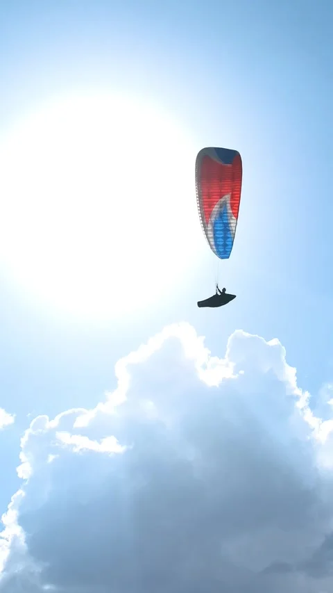 Flights Paragliding Vertical Video Stock-Footage 334872090