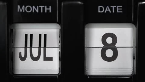 Flip calendar with a date change from eighth of July to ninth of July. close up. Stock Footage 268775658