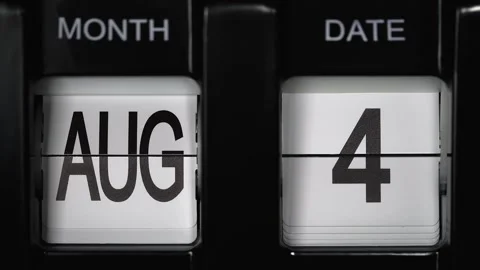 Flip calendar with date change from fourth August to fifth of August. close up. Stock Footage 269784551