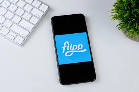 Flipp app logo on a smartphone screen Stock Photos