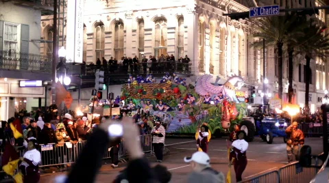 Float in hermes parade mardi gras Video stock 644717