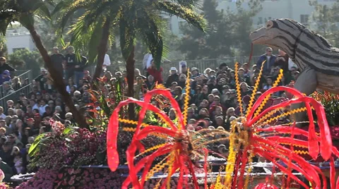 FLOAT IN A PARADE Stock Footage 33847176