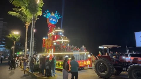 Float in a parade in Mazatlan, Mexico Video stock 332868084