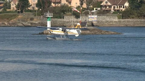 Float plane arriving in Victoria, British Columbia, Canada Stock Footage