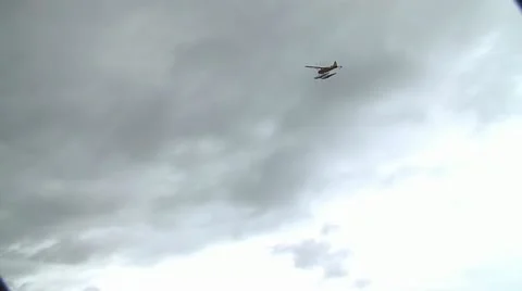 Float plane flying away Video stock 14515172