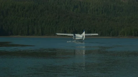 Float plane getting in ready position for take off in Thorne Bay Alaska Stock Footage 195020527