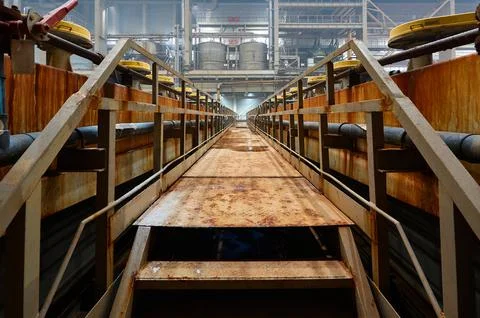 Floatation machines operate with mineral ore at factory Foto stock