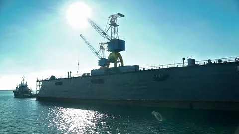 Floating Cranes 動画素材 86801843