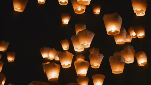 Floating lanterns at Taiwan Sky Lanterns festival Video stock 103292108