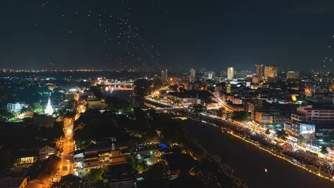 Floating lanterns in Yee Peng or Loy Krathong Festival at Chiangmai (Zoom-In) Stock Footage 98963880