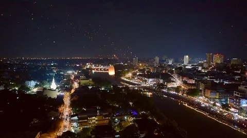 Floating lanterns  in Yee Peng or Loy Krathong Festival at Chiang Mai, Thailand. Stock Footage 99068840