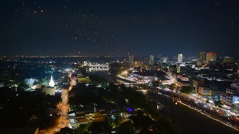Floating lanterns  in Yee Peng or Loy Krathong Festival at Chiang Mai, Thailand. Stock Footage 99068842