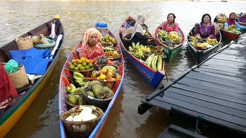Floating market Stock Footage 99847905
