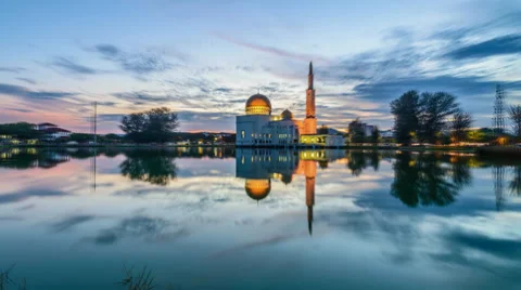 A Floating Mosque During Sunrise Fast Zoom Out Stock-Footage 36994694