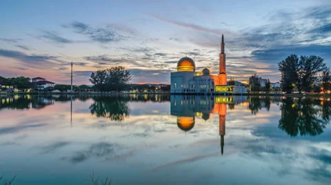 A Floating Mosque During Sunrise Pan Right Video stock 36999693
