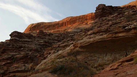 Floating past red rocks low Video stock 82540533