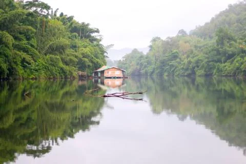 Floating River House Stock-Fotos