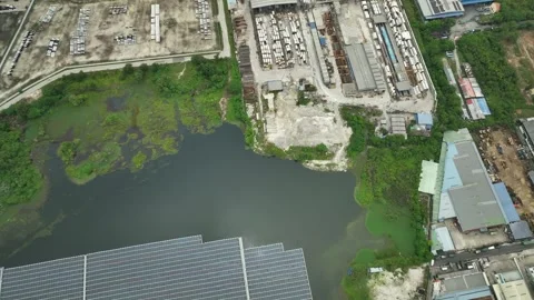 Floating Solar Farm Installation on Water Body Vidéo 337330649