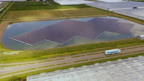Floating Solar Panels 動画素材 138046564