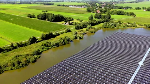 Floating Solar Panels 動画素材 138047524