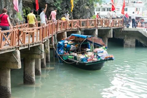 Floating vendor Stock-Fotos