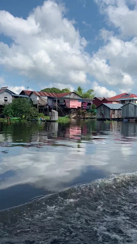 Floating village on the Sangkar River Stock-Footage 341171138